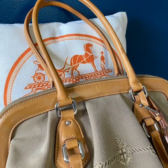 PRADA Vitello Daino Trimmed Canapa Logo Frame Bag - Picture 5 of 17